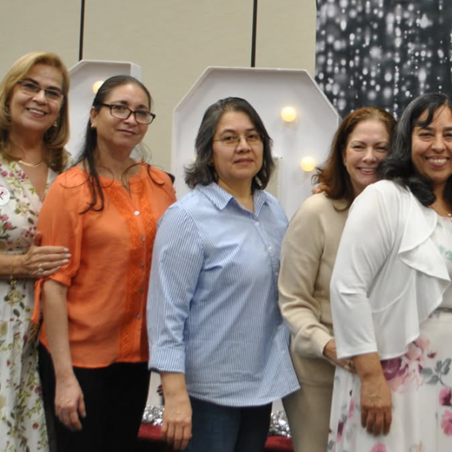 Ministerio de Mujeres Hispana